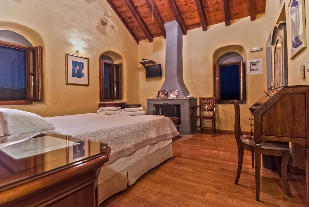 Petropoulakis Tower Hotel Gíthio Kültér fotó
